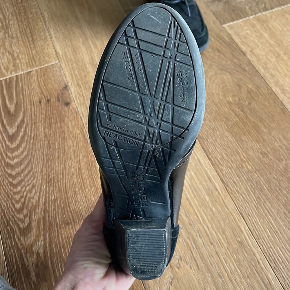 Kenneth Cole Saddle Heels - Picture 5 of 5